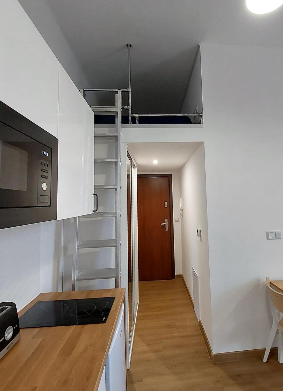 Old Town Stage Apartment One คราคูฟ ภายนอก รูปภาพ