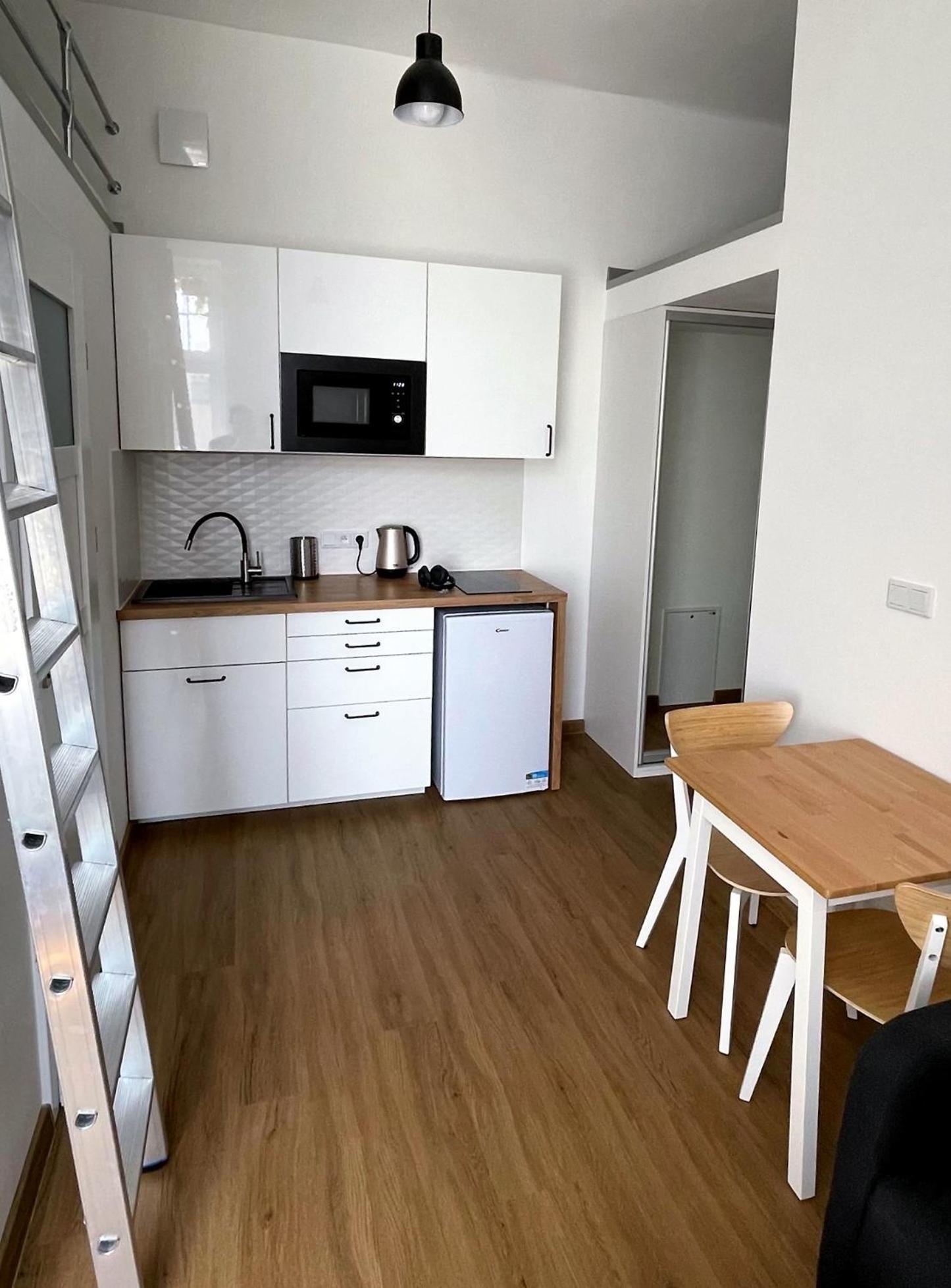 Old Town Stage Apartment One คราคูฟ ภายนอก รูปภาพ