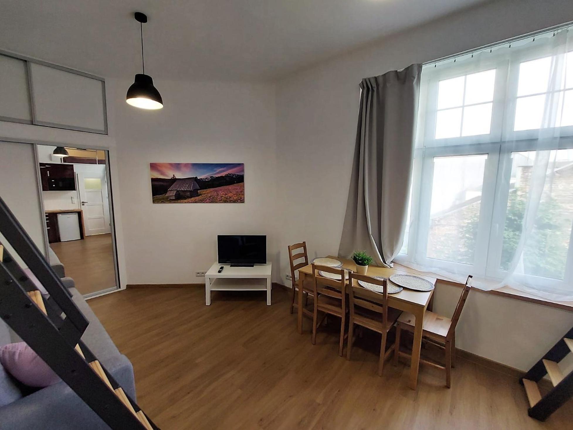 Old Town Stage Apartment One คราคูฟ ภายนอก รูปภาพ