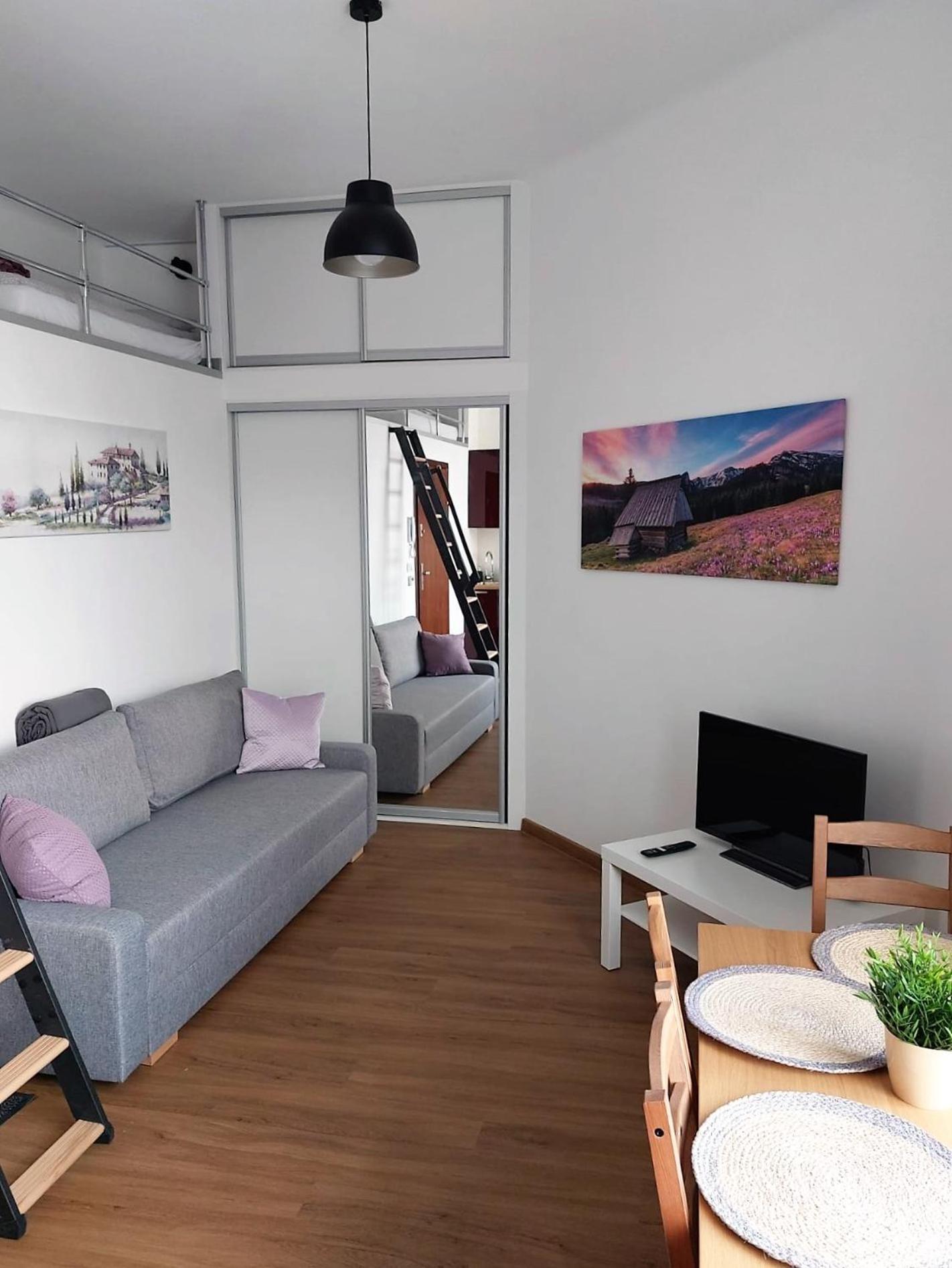 Old Town Stage Apartment One คราคูฟ ภายนอก รูปภาพ
