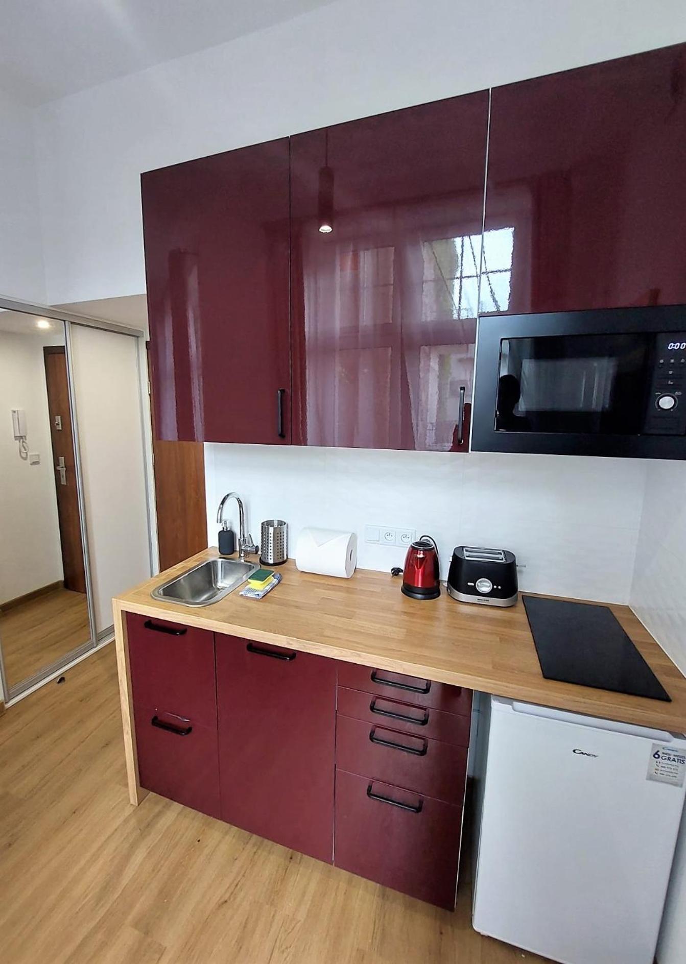 Old Town Stage Apartment One คราคูฟ ภายนอก รูปภาพ